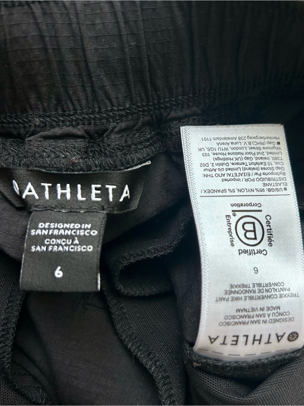 Athleta 3 in 1 Black Belted Trekkie Convertible Hike Pants Size 6 - Picture 14 of 16